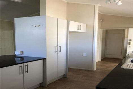 Photo of property in 15 Waimahia Avenue, Weymouth, Auckland, 2103