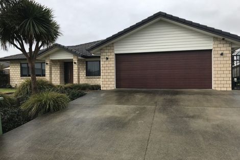 Photo of property in 22 Ripple Grove, Waiuku, 2123