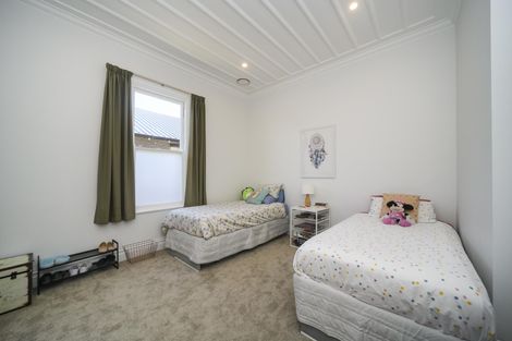 Photo of property in 84 Featherston Street, Takaro, Palmerston North, 4412
