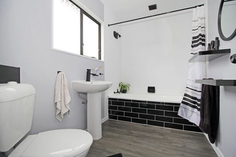 Photo of property in 2/10 Coxhead Road, Manurewa, Auckland, 2102