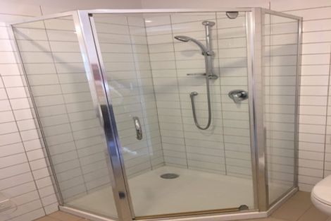 Photo of property in Bella Vista, 3g/84 Gunner Drive, Te Atatu Peninsula, Auckland, 0610