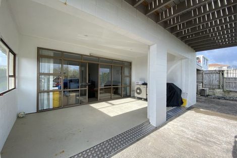 Photo of property in 85 Wade River Road, Stanmore Bay, Whangaparaoa, 0932