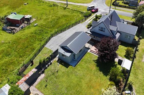 Photo of property in 6 Romilly Street, Westport, 7825