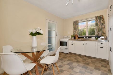 Photo of property in 8 Manor Place, Bryndwr, Christchurch, 8053