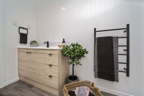 Photo of property in 36 Tawhiti Road, Hawera, 4610