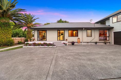 Photo of property in 6 Vintners Close, Huapai, Kumeu, 0810