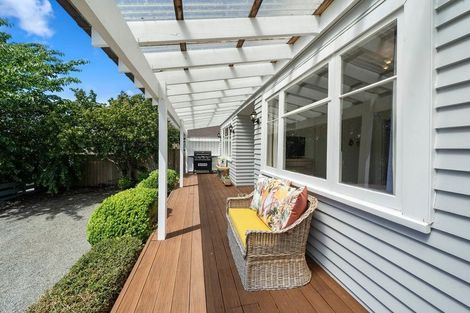 Photo of property in 4 Hillside Drive, Maoribank, Upper Hutt, 5018