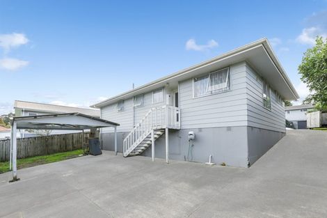 Photo of property in 69 Kemp Road, Massey, Auckland, 0614