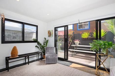 Photo of property in 1a Port Street, Mount Victoria, Wellington, 6011
