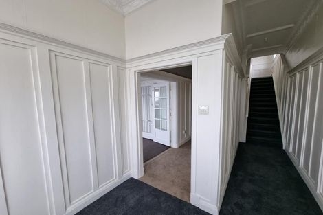 Photo of property in 212 Queens Drive, Lyall Bay, Wellington, 6022