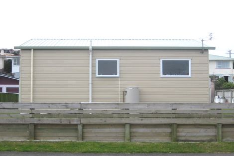 Photo of property in 8 Naumai Place, Spotswood, New Plymouth, 4310