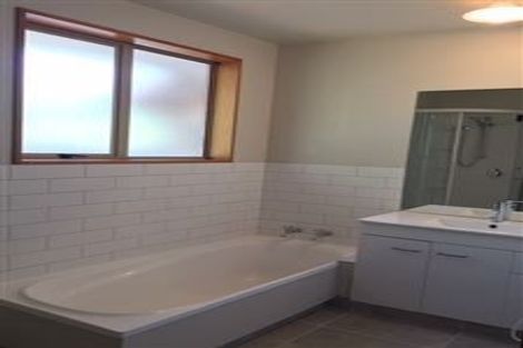 Photo of property in 66 Martin Avenue, Beckenham, Christchurch, 8023