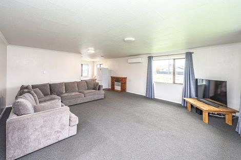 Photo of property in 24 Selwyn Crescent, College Estate, Whanganui, 4500