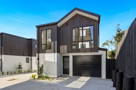 Photo of property in 10a Prince Regent Drive, Half Moon Bay, Auckland, 2012