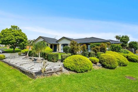 Photo of property in 19 Reybert Place, Massey, Auckland, 0614