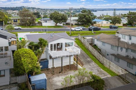 Photo of property in 75 Stanmore Bay Road, Stanmore Bay, Whangaparaoa, 0932