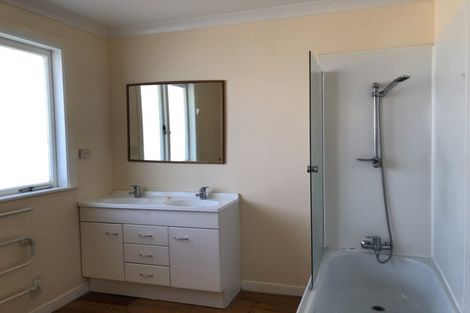 Photo of property in 9 Statesman Street, Henderson, Auckland, 0612