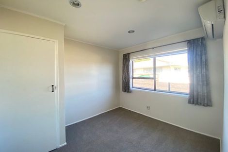 Photo of property in 2/2 Casuarina Road, Half Moon Bay, Auckland, 2012