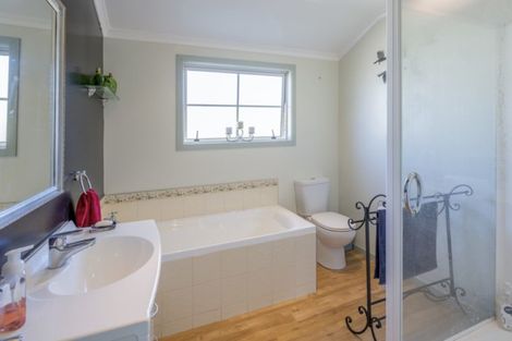 Photo of property in 87 Te Whanga Road, Levin, 5572