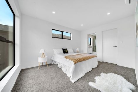 Photo of property in 23b Wanaka Place, Pakuranga Heights, Auckland, 2010