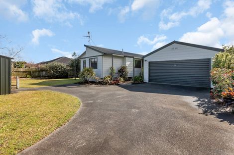 Photo of property in 74 One Tree Point Road, One Tree Point, 0118