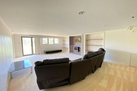 Photo of property in 3 Churchill Road, Murrays Bay, Auckland, 0630