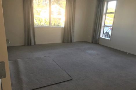 Photo of property in 77 Karamea Street, Whalers Gate, New Plymouth, 4310