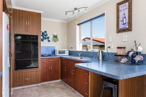 Photo of property in 7 Guildford Street, Levin, 5510