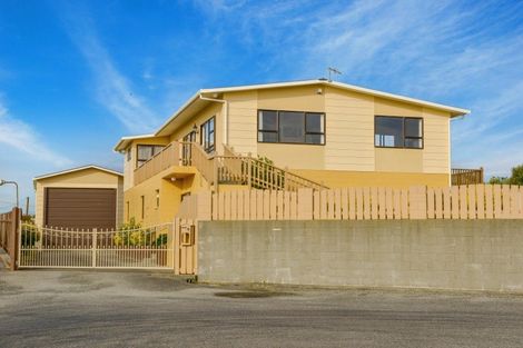 Photo of property in 3 Hartley Street, Foxton Beach, Foxton, 4815