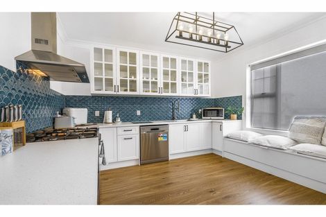 Photo of property in 28 Ocean Beach Road, Bluff, 9814