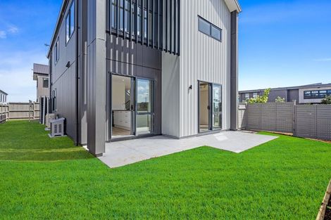 Photo of property in 20 Port Way, Rosehill, 2113