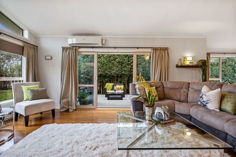 Photo of property in 2/1 Serrita Avenue, Sunnyhills, Auckland, 2010