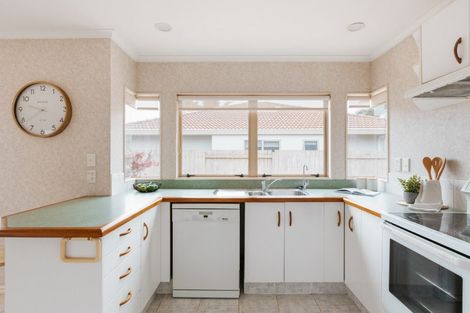 Photo of property in 102 Omapere Street, Whitby, Porirua, 5024