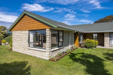 Photo of property in 5 Langdale Avenue, Paraparaumu, 5032