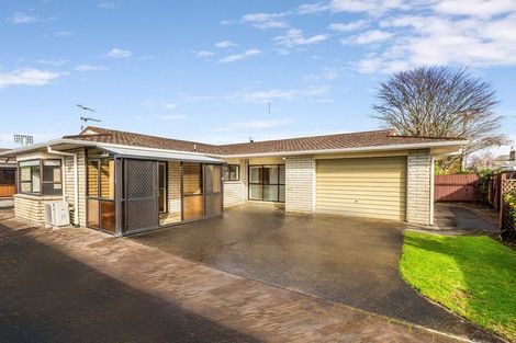 Photo of property in 20 Tukapa Street, Westown, New Plymouth, 4310