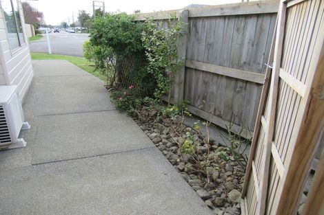 Photo of property in Trackside Villas, 91/2 Mako Mako Road, Levin, 5510