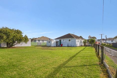 Photo of property in 15 Churchill Crescent, Tawhero, Whanganui, 4501