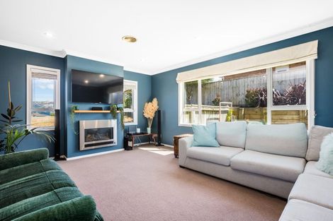 Photo of property in 37 Nelson Avenue, Aotea, Porirua, 5024