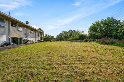 Photo of property in 62 Harmel Road, Glendene, Auckland, 0602