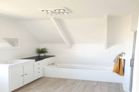 Photo of property in 44b Walton Street, Red Beach, 0932