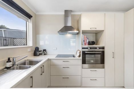 Photo of property in 56a Florence Avenue, Orewa, 0931