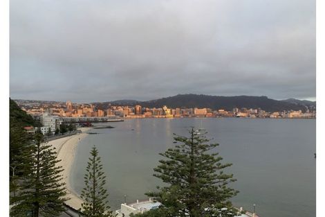 Photo of property in Oriana Apartments, 248 Oriental Parade, Oriental Bay, Wellington, 6011