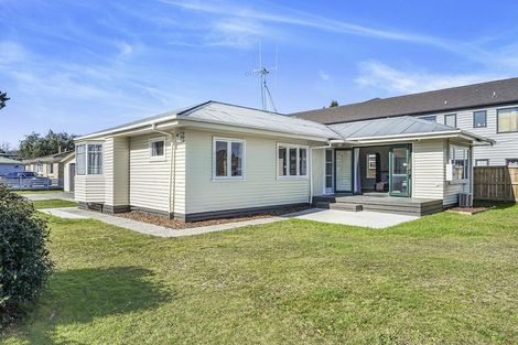 Photo of property in 16 Cameron Road, Hamilton East, Hamilton, 3216