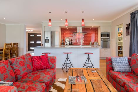 Photo of property in 15 Moses Road, Kaukapakapa, 0873