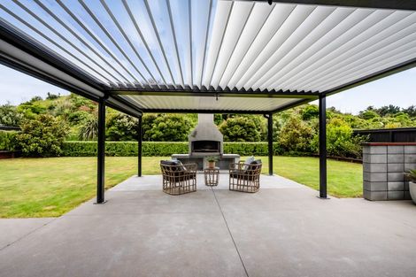 Photo of property in 13 Birdie Lane, Waiwhakaiho, New Plymouth, 4312