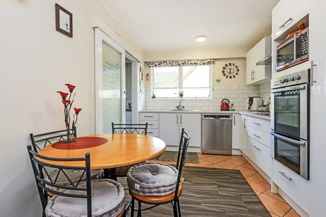 Photo of property in 2/707 Roberts Street, Hastings, 4122
