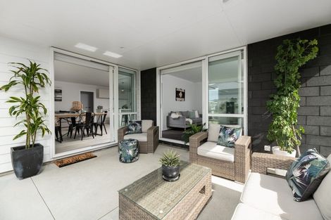 Photo of property in 12 Harding Drive, Papamoa Beach, Papamoa, 3118
