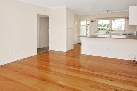Photo of property in 3/9 Lenihan Street, Northcote, Auckland, 0627