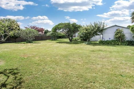 Photo of property in 6 Owens Road, Waiuku, 2123