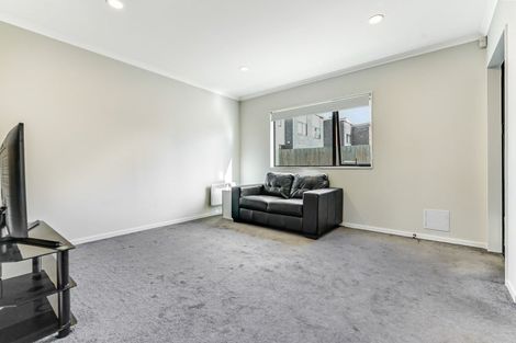 Photo of property in 90u2 Carrington Avenue, Silverdale, Hamilton, 3216